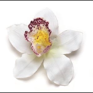 Karin’s Garden 3 1/2 inch Vanda Orchid pinch clip.  Lifelike flower.
